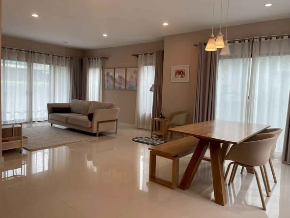 living room and room interior of ภัสสร บางนา-วงแหวน Passorn Bangna-Wongwaen