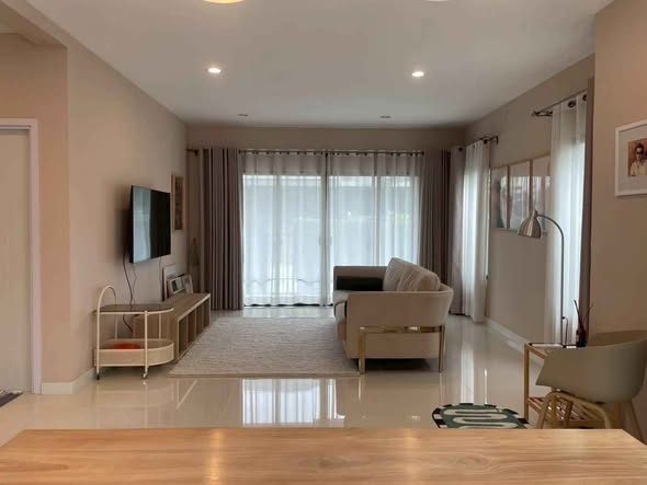 living room and room interior of ภัสสร บางนา-วงแหวน Passorn Bangna-Wongwaen