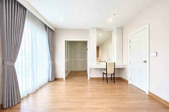living room and bedroom and room interior of Passorn Prestige Luxe Pattanakarn 44