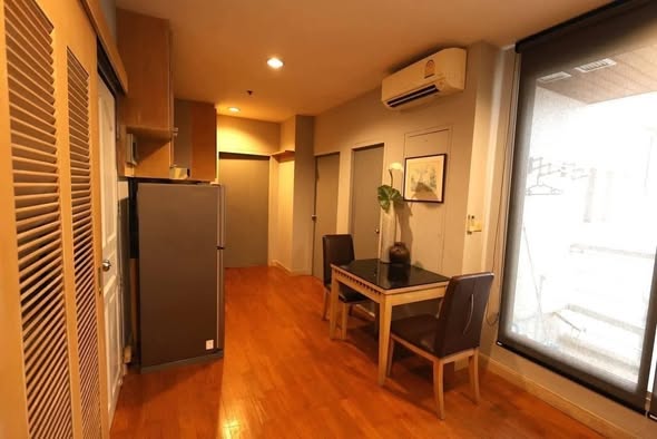 room interior of Pathum Wan Resort