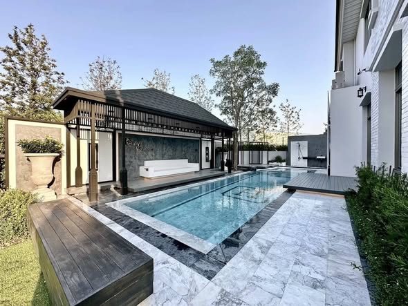 pool of Perfect Masterpiece Ramkhamhaeng