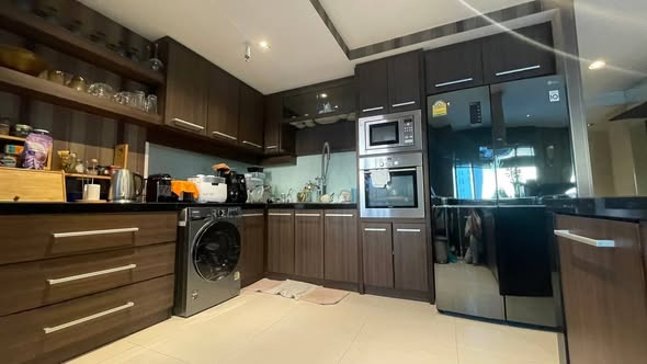 kitchen of Phahon-Sutthisan Lumpini Ville
