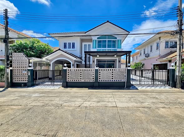 Phatson 12 Rangsit Khlong 3 Village