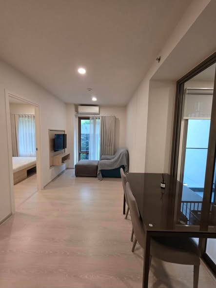 living room of Phyll Phahol 34