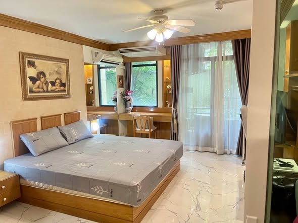 bedroom of Pipat Place