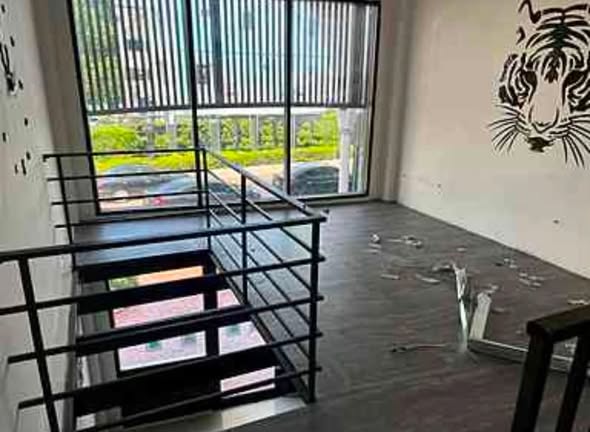 PK Shop โกดังผ้ามือสอง