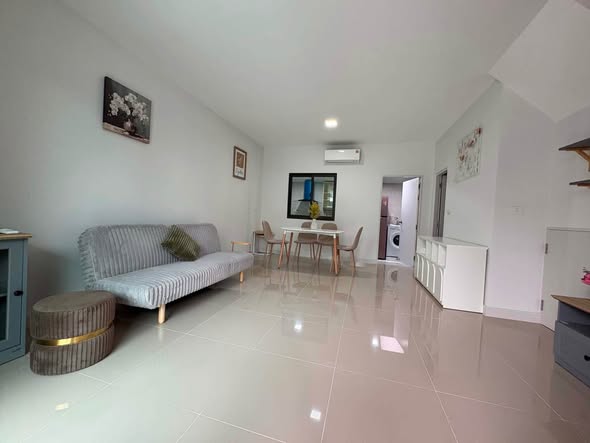 bedroom and living room of พลีโน่ สุขุมวิท-บางนา Pleno Sukhumvit-Bangna
