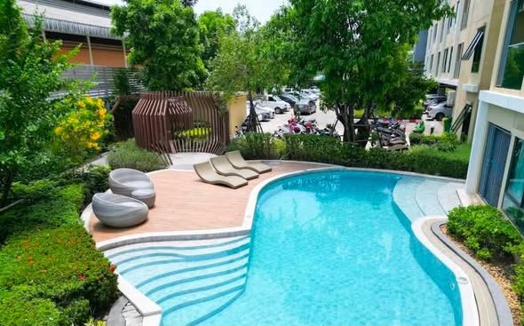 pool of Polis Condo