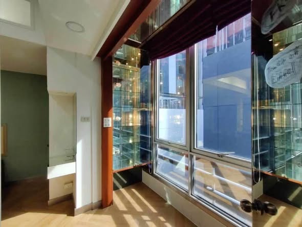 room interior of Prasanmitr Condo