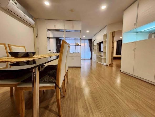 room interior of Premier Condominium