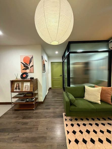 living room and room interior of Prompto Condo Ratchada 32