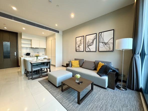 bedroom and living room of Q1 Sukhumvit Condo by Q House