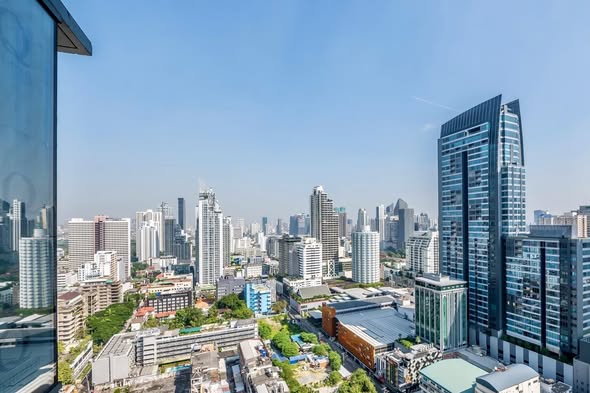 Q1 Sukhumvit Condo by Q House