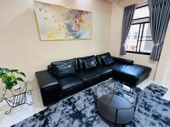 living room of Quarter 31