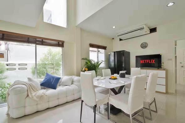 living room of Quarter 31