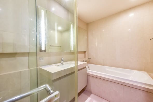 bathroom of Quattro by Sansiri