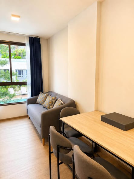 bedroom and living room of QUINTARA MHy’ZEN PHROM PHONG (ควินทารา มาย’เซน พร้อมพงษ์)