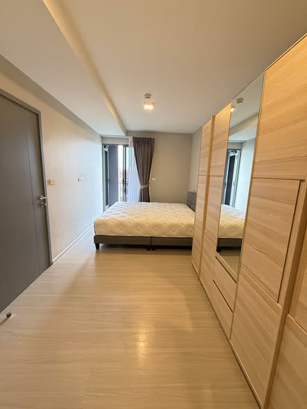 bedroom and room interior of Quintara Phume Sukhumvit 39