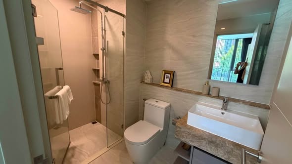 bathroom of Quintara Treehaus Sukhumvit 42