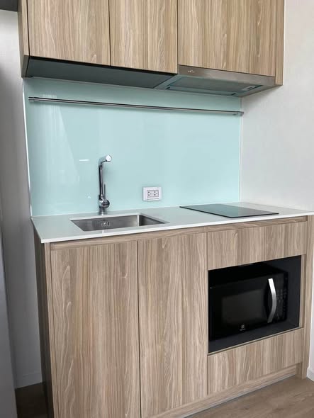 bathroom and kitchen of RAMADA RESIDENCE SUKHUMVIT 87