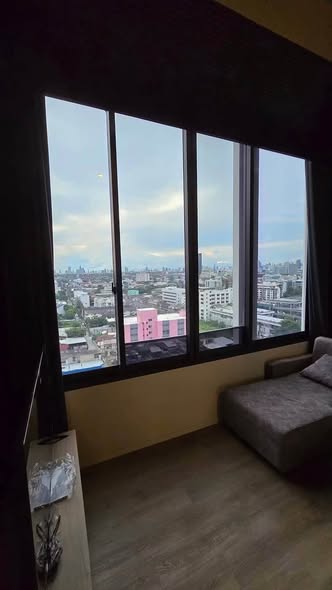 bedroom of RAMADA RESIDENCE SUKHUMVIT 87