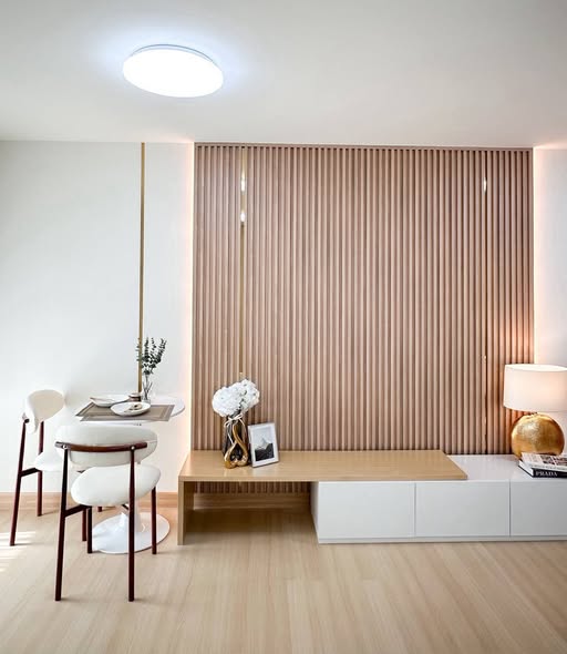 bedroom and room interior and bathroom of Ratchada City 18 Condo