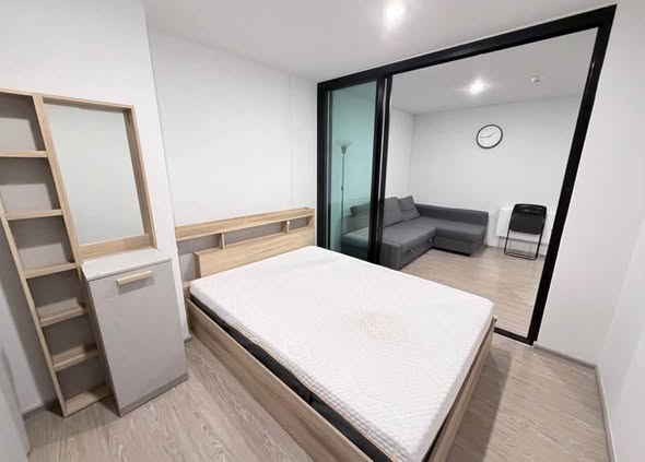 bedroom and room interior of REACH Phahon Yothin 52 (รีช พหลโยธิน 52)