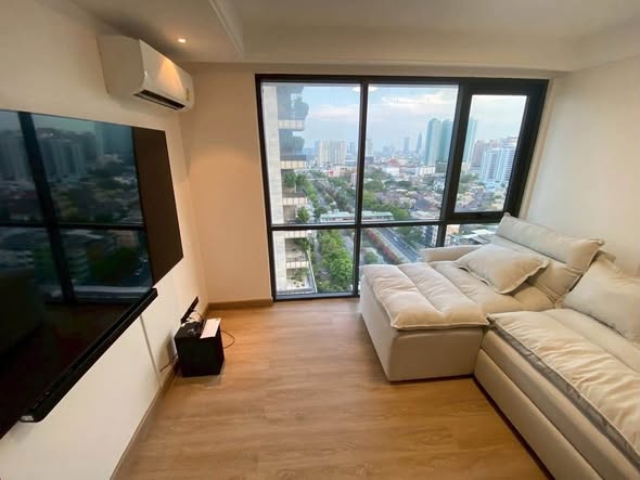 Regal Condo Sathon – Naradhiwas