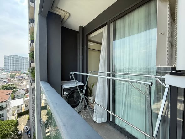 room interior of Regal Condo Sathon – Naradhiwas