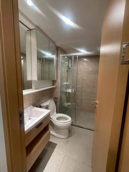bathroom of Regal Srinakarin 40