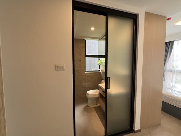 room interior of Regal Srinakarin 40