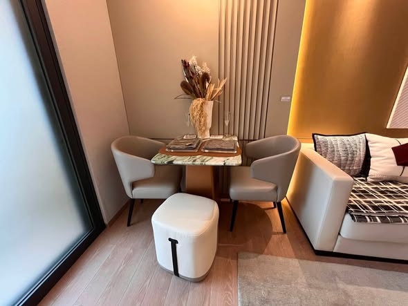 room interior and bathroom of Regal Srinakarin 40