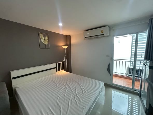 bedroom of Regent Home 19