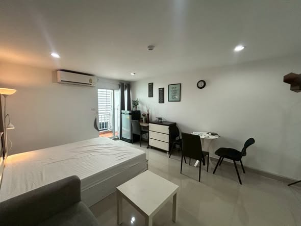 bedroom of Regent Home 19