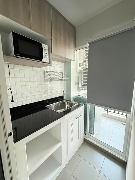 bathroom and kitchen of Regent Home Bangna (รีเจ้นท์โฮม บางนา)