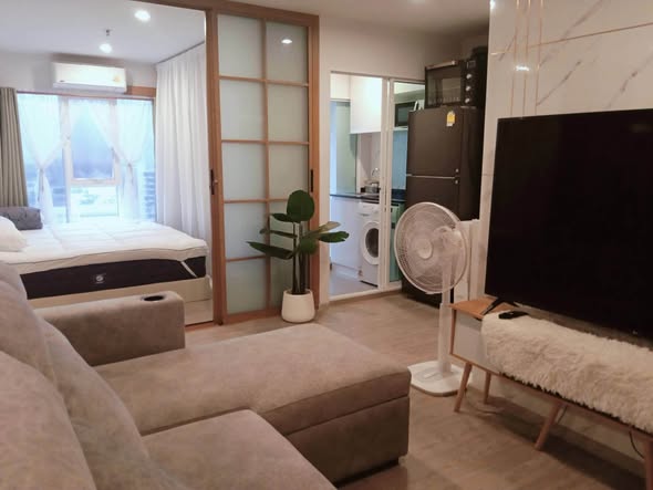bedroom and living room of Regent Home Bangna (รีเจ้นท์โฮม บางนา)