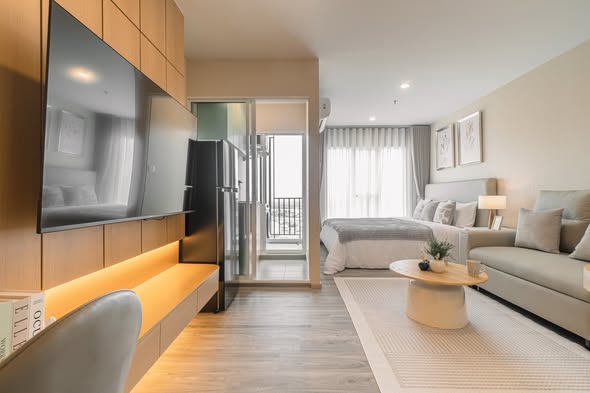 bedroom and living room of Regent Home Bangna (รีเจ้นท์โฮม บางนา)