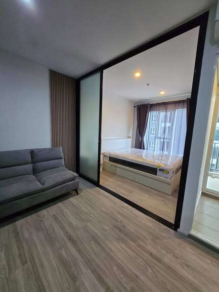 bedroom and room interior of Regent Home Bangna (รีเจ้นท์โฮม บางนา)