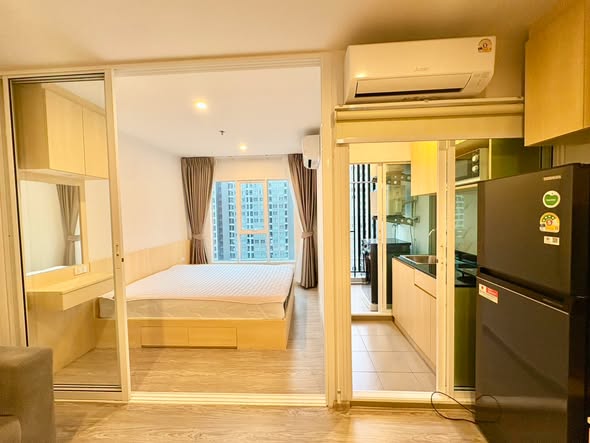 bedroom and room interior of Regent Home Bangna (รีเจ้นท์โฮม บางนา)