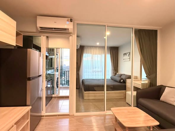 bedroom and room interior of Regent Home Bangna (รีเจ้นท์โฮม บางนา)