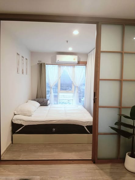 bedroom and room interior of Regent Home Bangna (รีเจ้นท์โฮม บางนา)