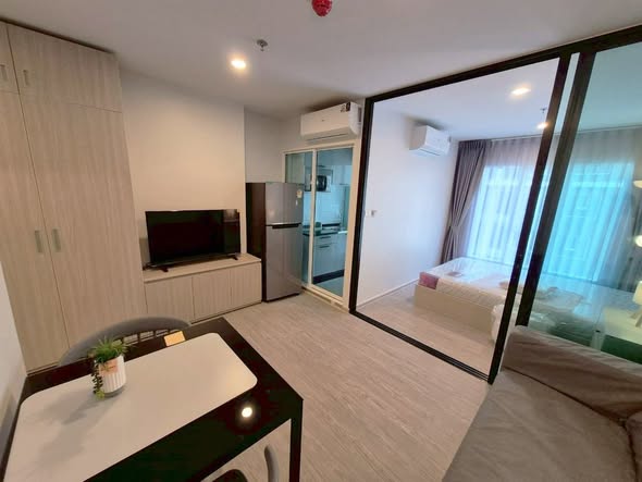 bedroom and room interior of Regent Home Bangna (รีเจ้นท์โฮม บางนา)