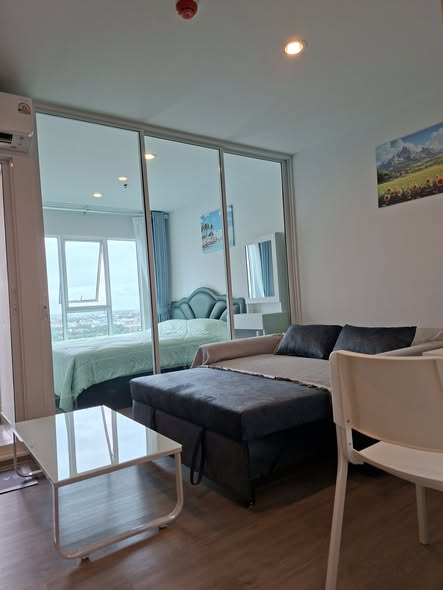 bedroom and room interior of Regent Home Bangna (รีเจ้นท์โฮม บางนา)