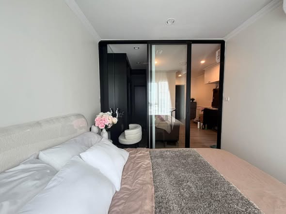 bedroom and room interior of Regent Home Bangna (รีเจ้นท์โฮม บางนา)