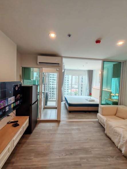 bedroom and room interior of Regent Home Bangna (รีเจ้นท์โฮม บางนา)