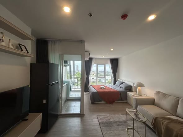 living room and bedroom of Regent Home Bangna (รีเจ้นท์โฮม บางนา)