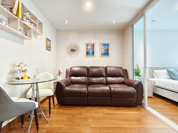 bedroom and living room of Regent Home Sukhumvit 81