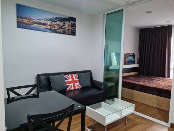 living room and bedroom of Regent Home Sukhumvit 81