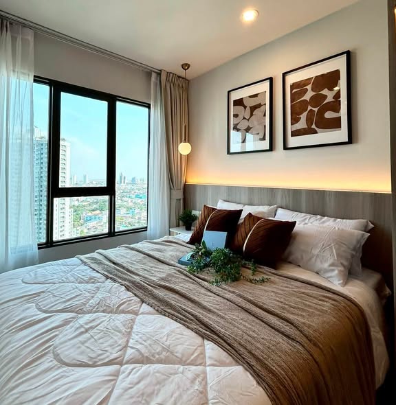 bedroom of Regent Home Wutthakat