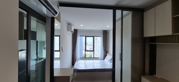 bedroom and room interior of Regent Home Wutthakat